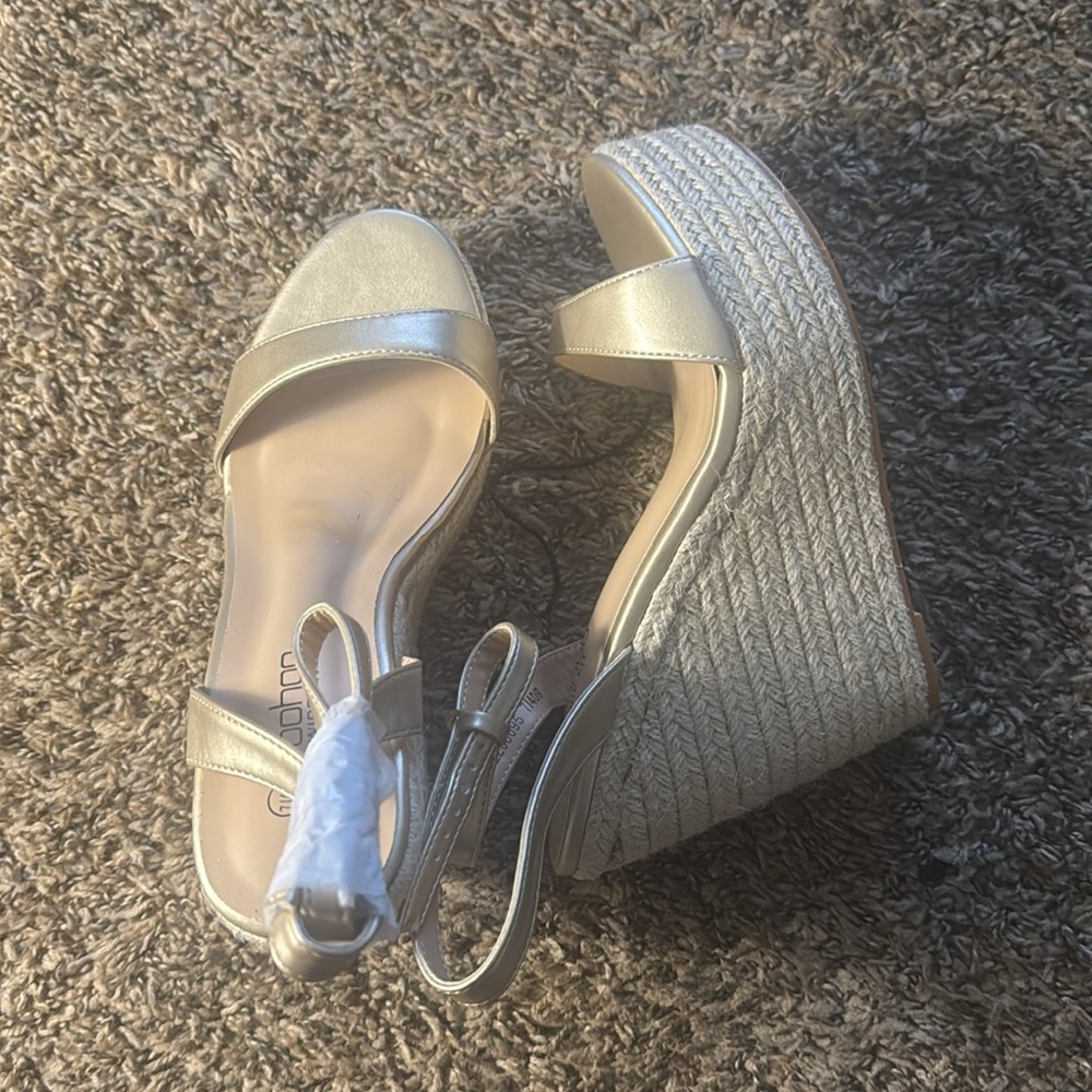 Boohoo Cream and Gold Espadrilles with Elegant Ankle Strap